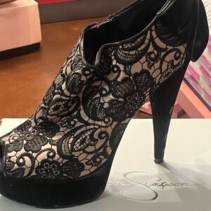 Unique Jessica Simpson heel